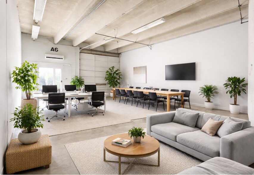 Primary Photo Of 1109 Okeechobee Rd, West Palm Beach Flex For Lease