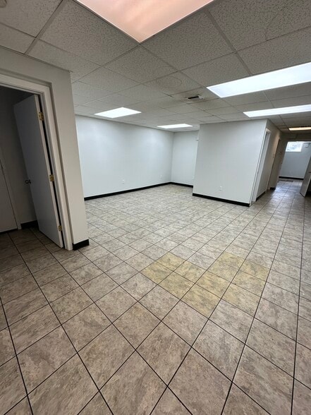 More Photos Of 81 W Hills Rd, Huntington Station Flex For Sale