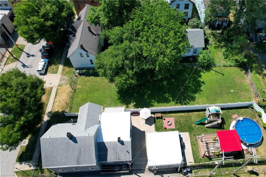 More Photos Of 8110 Lake Ave, Cleveland Manufacturing For Lease