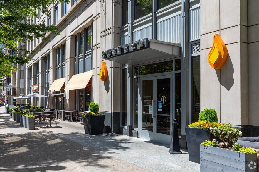 More Photos Of 4075 Wilson Blvd, Arlington Coworking Space