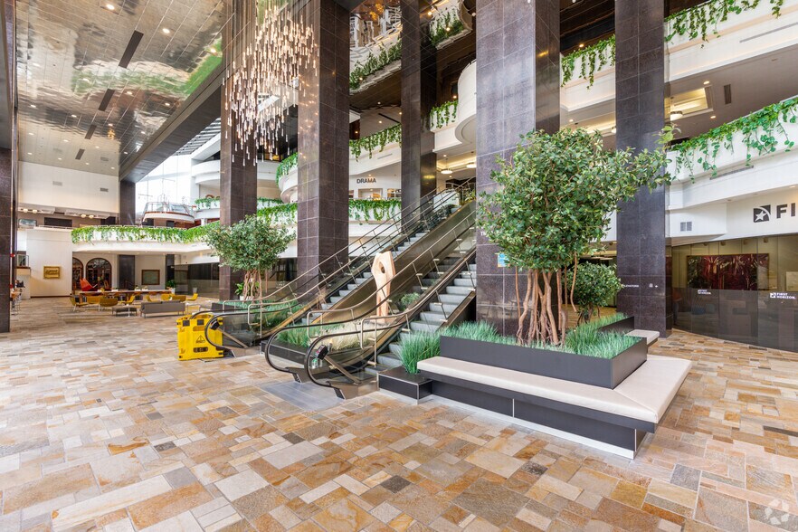 More Photos Of 9130 S Dadeland Blvd, Miami Office For Lease