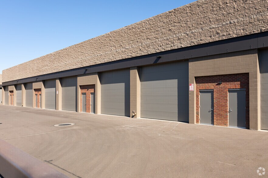 More Photos Of 15032 N 74th St, Scottsdale Showroom For Sale