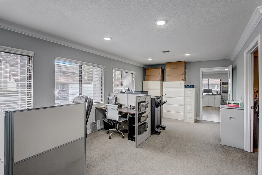 More Photos Of 201 W SR 434, Winter Springs Medical For Lease