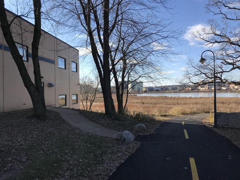 More Photos Of 8001 Terrace Ave, Middleton Research And Development For Lease