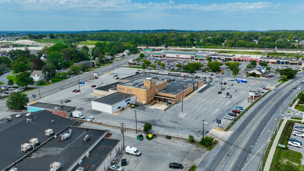 More Photos Of 1515 Lititz Pike, Lancaster Storefront For Lease