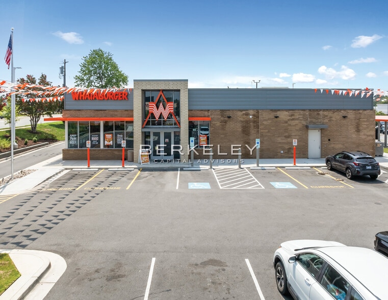More Photos Of 2713 N Main St, High Point Fast Food For Sale
