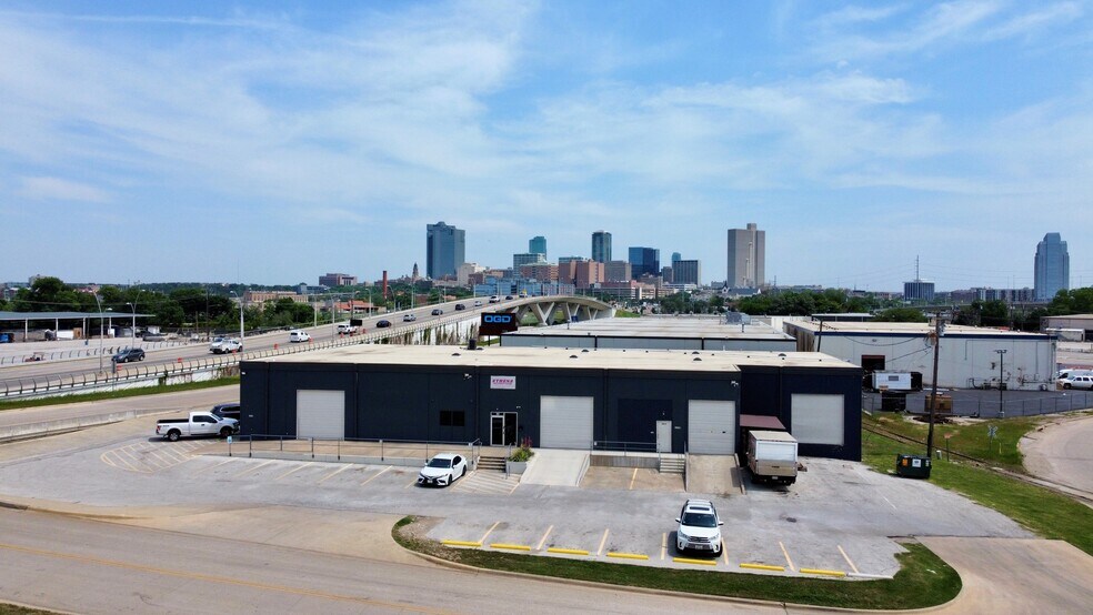 More Photos Of 1035 N Henderson St, Fort Worth Industrial For Lease