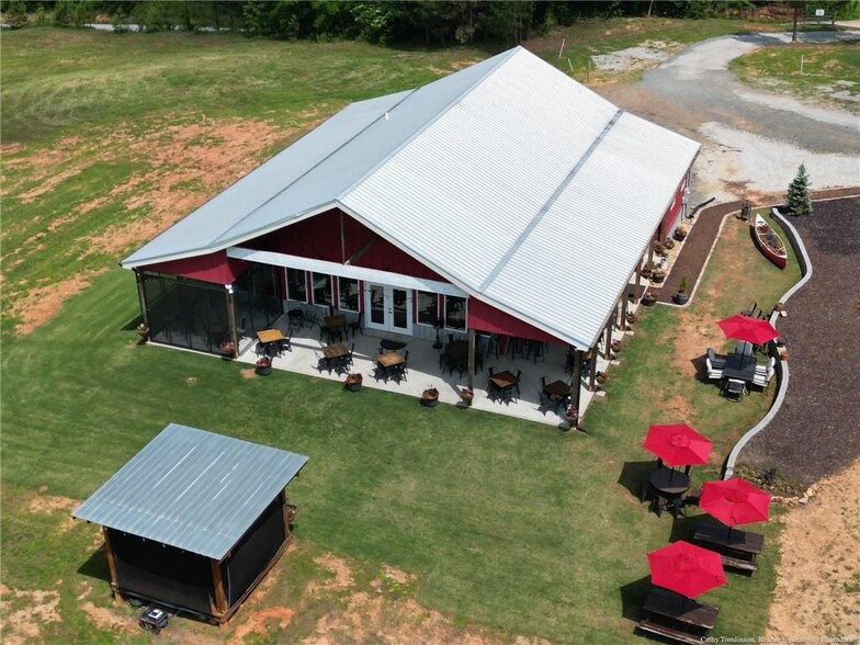 More Photos Of 119 Inland Dr, Talking Rock Winery Vineyard For Sale