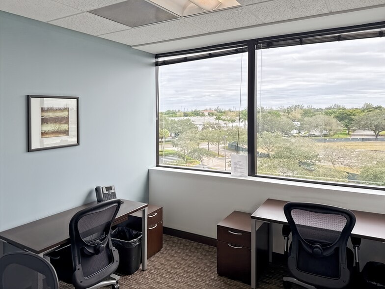 More Photos Of 7900 Oak Ln, Miami Lakes Coworking Space