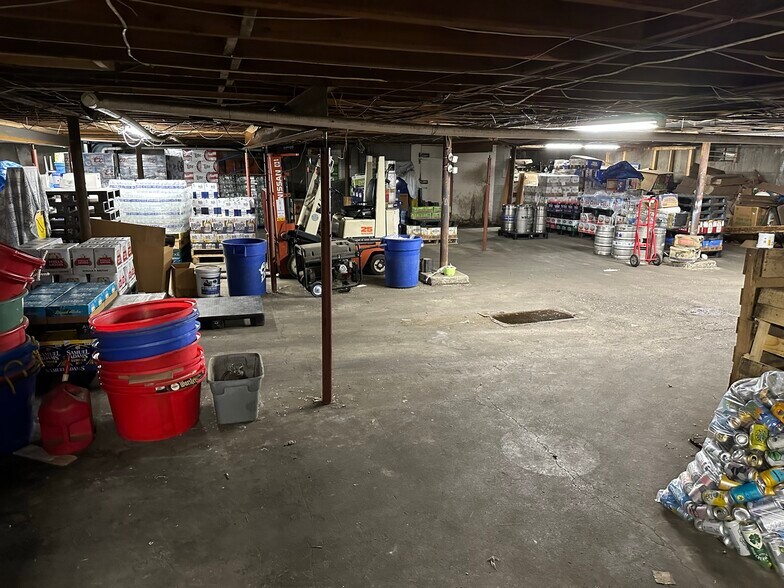 More Photos Of 3899 Carman Rd, Schenectady Freestanding For Sale