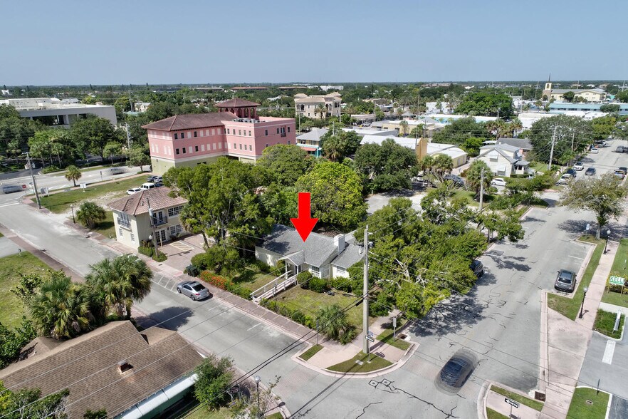 More Photos Of 300 SE Detroit Ave, Stuart Office For Sale