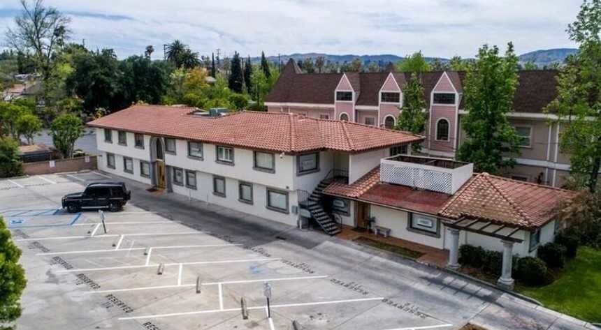 Primary Photo Of 112 E Olive Ave, Redlands Medical For Lease