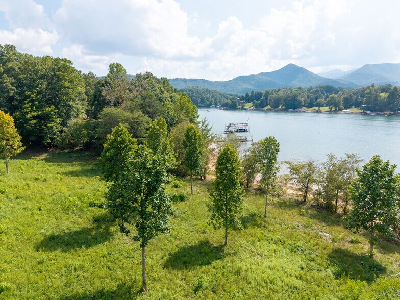 More Photos Of 314 Lakeside dr, Hiawassee Land For Sale