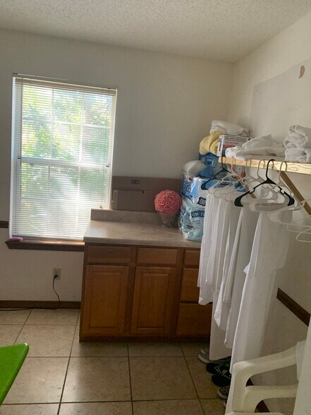 More Photos Of 3830 Williamsburg Park Blvd, Jacksonville Medical For Sale