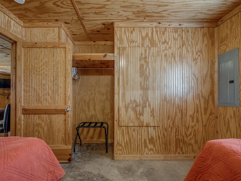 More Photos Of 341070 E 890 Rd, Chandler Lodge Meeting Hall For Sale