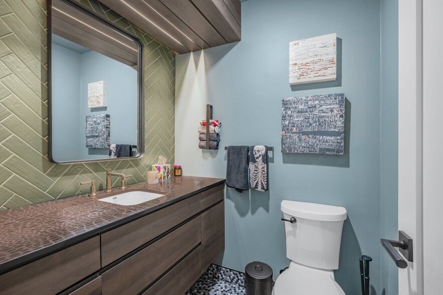 More Photos Of 810 N Lilac Dr, Golden Valley Loft Creative Space For Sale