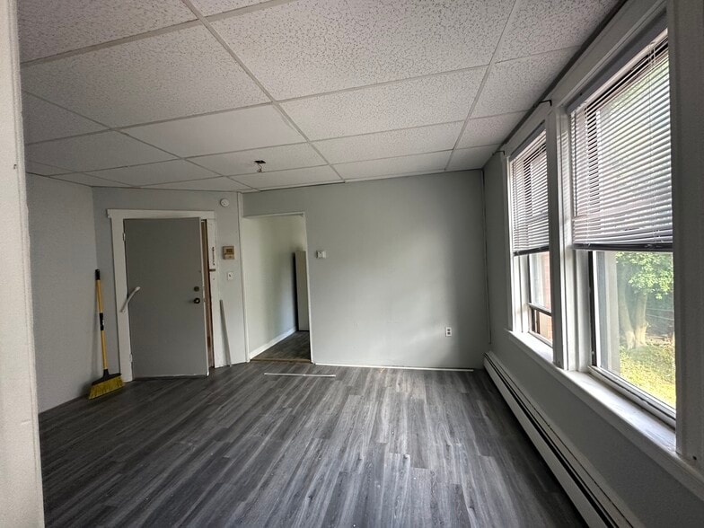 More Photos Of 197 S Leonard St, Waterbury Apartments For Sale