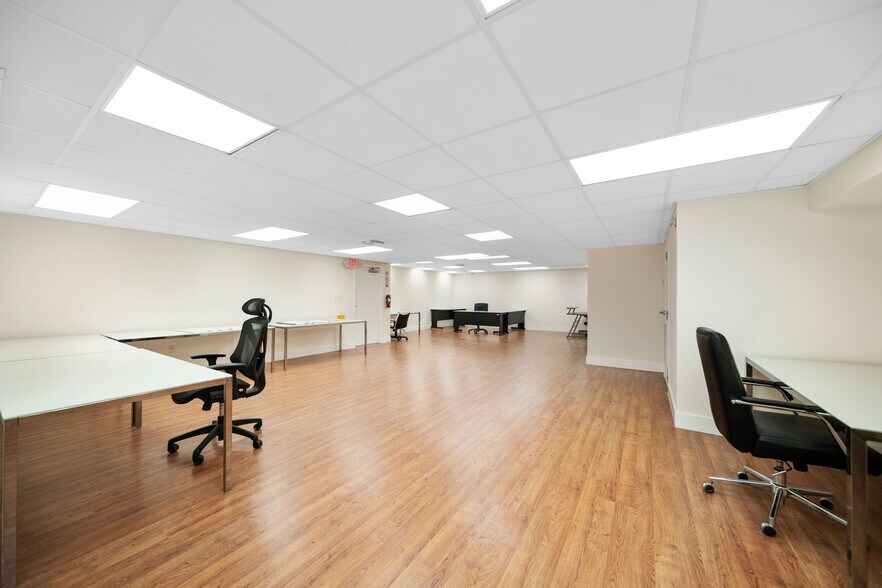 More Photos Of 6187 NW 167th St, Miami Lakes Office For Sale