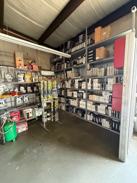 More Photos Of 627 S 32nd St, Muskogee Auto Repair For Sale