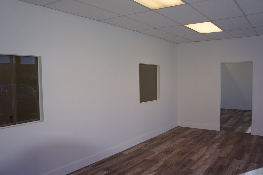More Photos Of 755-833 NW 167th St, Miami Flex For Lease