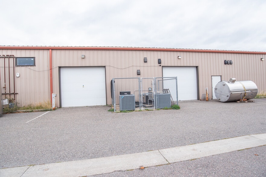 More Photos Of 5646 W Harrier Dr, Missoula Showroom For Sale
