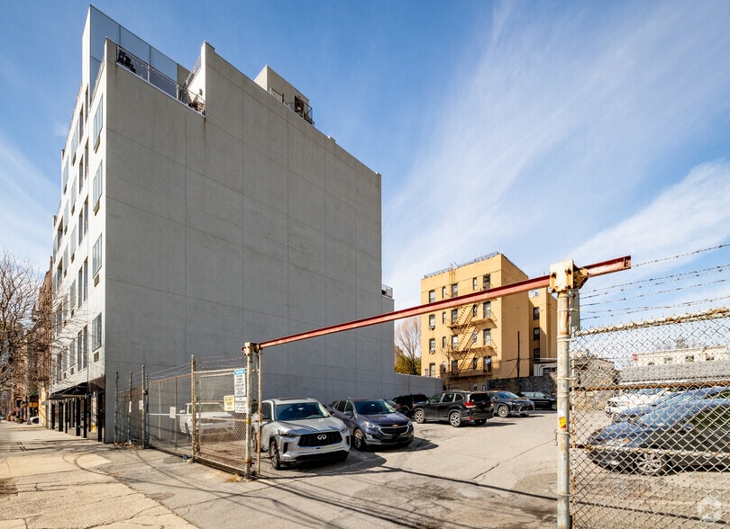 More Photos Of 37-34 29th St, Long Island City Apartments For Sale