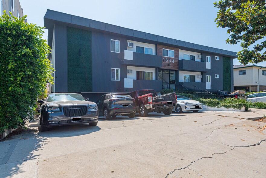 More Photos Of 1534 S Shenandoah St, Los Angeles Apartments For Sale