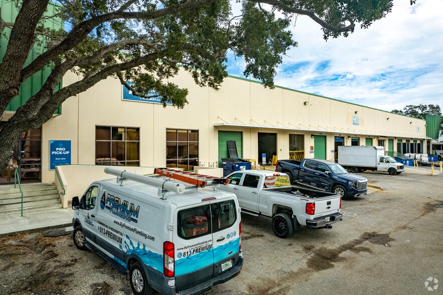 Primary Photo Of 420 S Ware Blvd, Tampa Warehouse For Lease