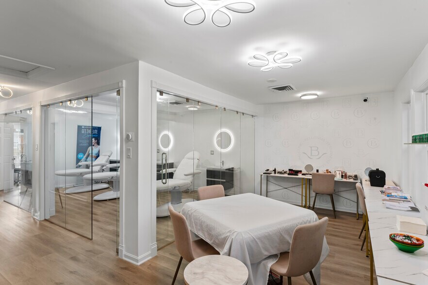 More Photos Of 2102 Gallows Rd, Vienna Medical For Lease