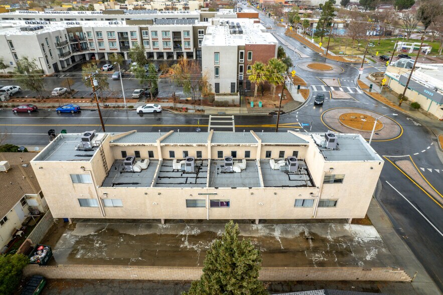 More Photos Of 958 E Avenue Q12, Palmdale Apartments For Sale