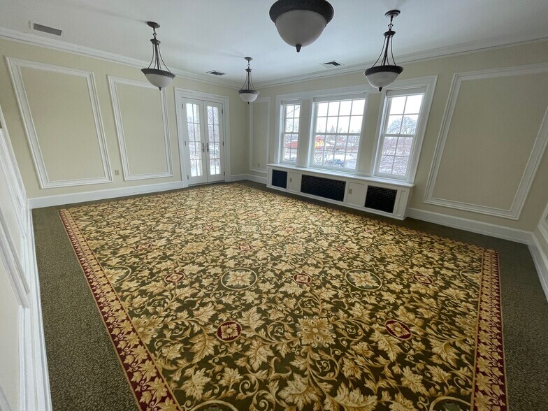 More Photos Of 925 N Michigan Ave, Saginaw Medical For Sale