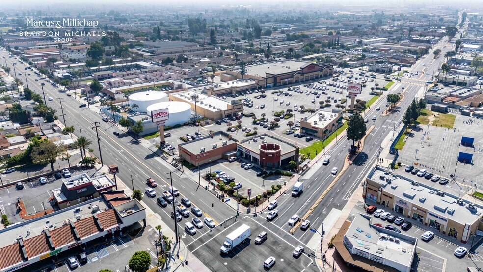 More Photos Of 7200 Atlantic Ave, Cudahy Storefront For Sale