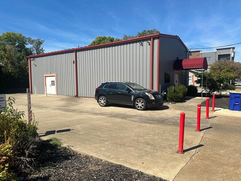 More Photos Of 701 Chestnut St, Bowling Green Industrial For Lease