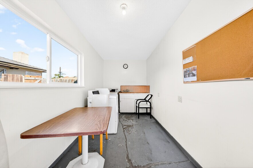 More Photos Of 15003 Larch Ave, Lawndale Apartments For Sale