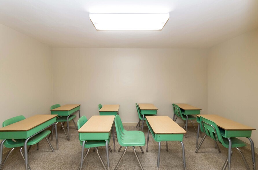 More Photos Of 1555 W Commonwealth Ave, Fullerton Office For Lease