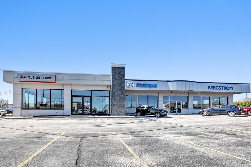 More Photos Of 1988 E Mason St, Green Bay Auto Dealership For Sale