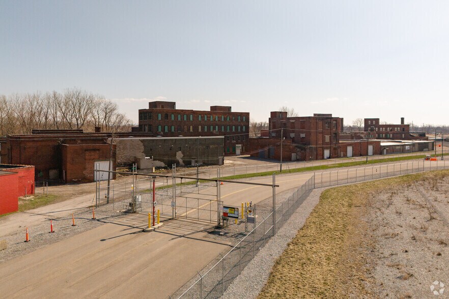 Primary Photo Of 703 Elk St, Buffalo Warehouse For Sale