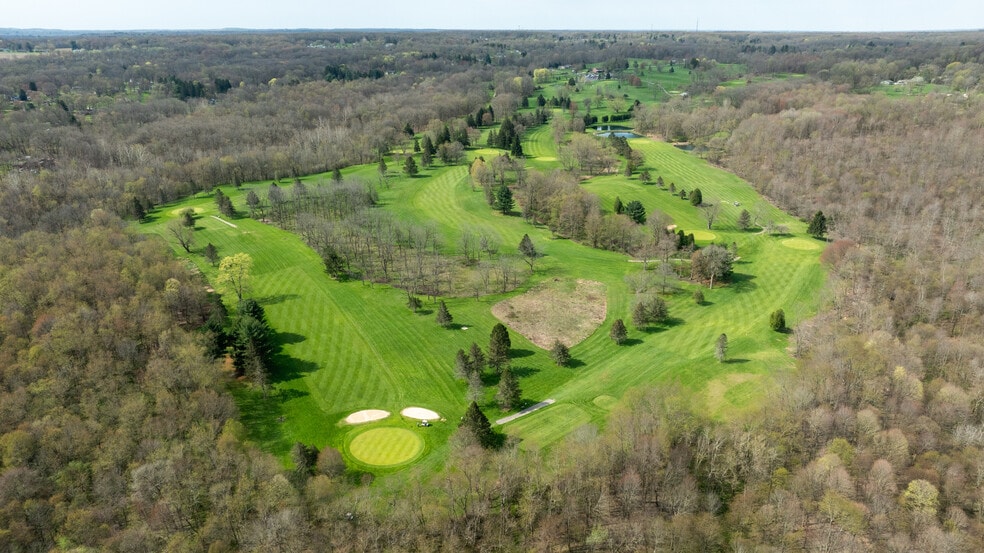 More Photos Of 318 Tanglewood Rd, Pulaski Golf Course Driving Range For Sale