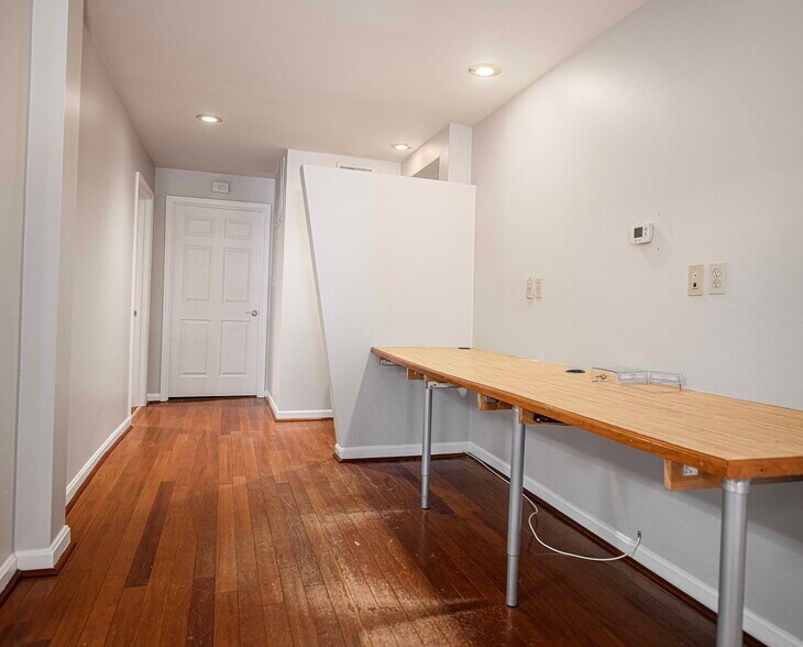 More Photos Of 2212-2214 Boston St, Baltimore Office Residential For Sale