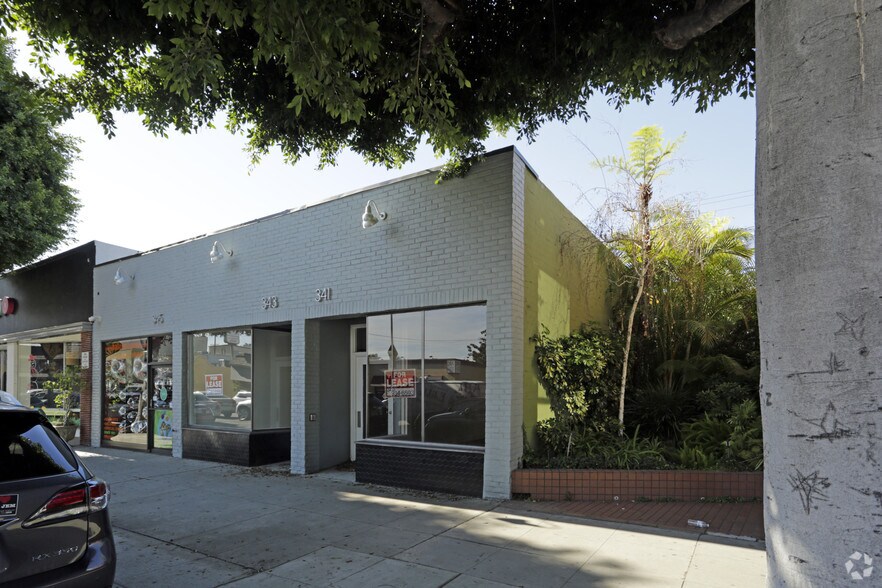 More Photos Of 343 S Robertson Blvd, Beverly Hills Storefront For Lease