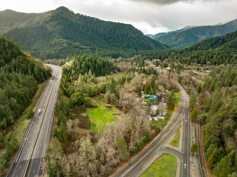 More Photos Of 999 Old Highway 99, Wolf Creek Specialty For Sale