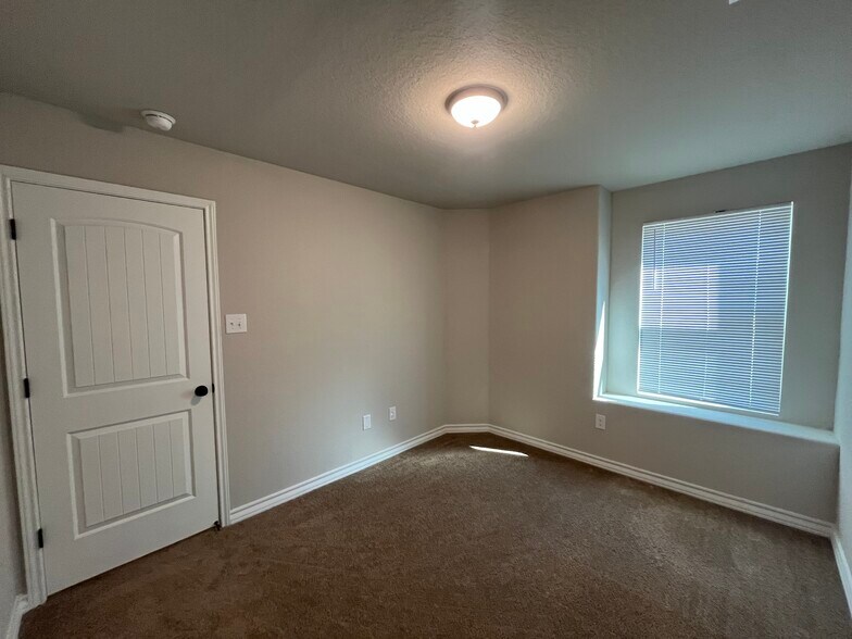 More Photos Of 6303 Luglio Ln, San Antonio Multifamily For Sale