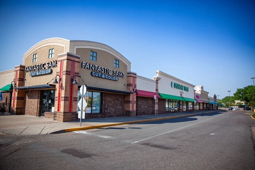 Primary Photo Of 99-145 Willow Bnd, Crystal Unknown For Lease