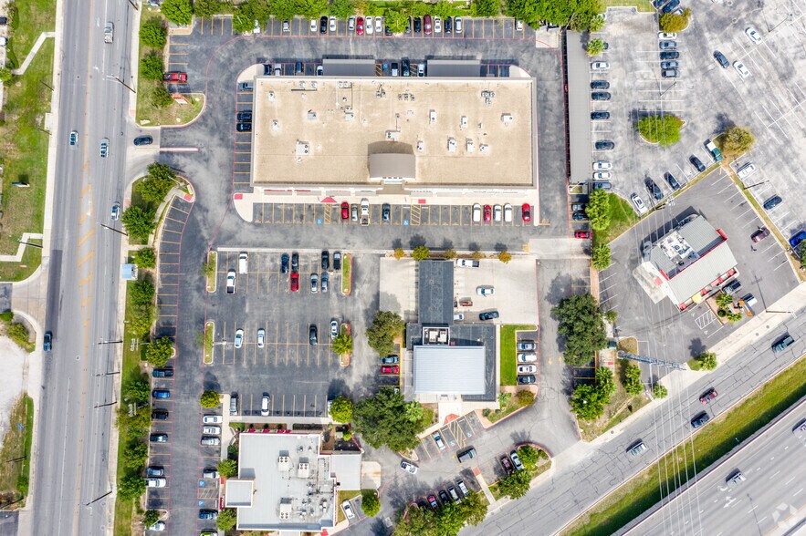 More Photos Of 8522 Broadway, San Antonio Office For Lease