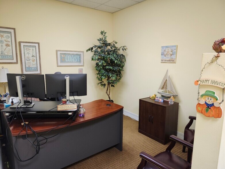 More Photos Of 3760 W Eau Gallie Blvd, Melbourne Unknown For Lease