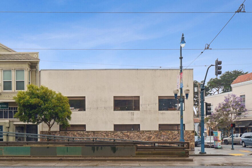 More Photos Of 390 Ashton Ave, San Francisco Office For Sale