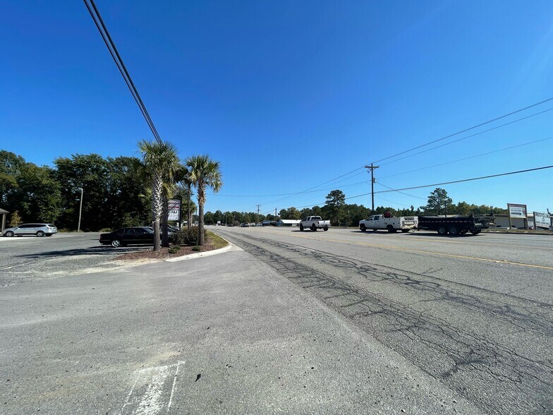 More Photos Of 1736 W. Main, Lexington Flex For Lease