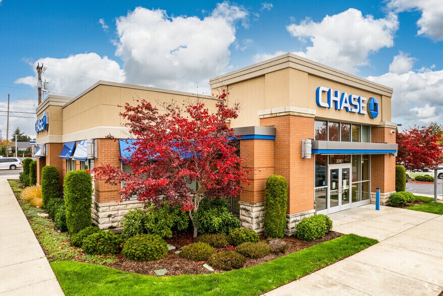 More Photos Of 2830-3030 NE Hogan Rd, Gresham Unknown For Lease