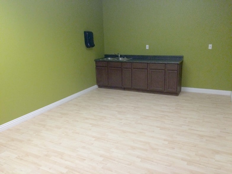 More Photos Of 4315 N Rancho Dr, Las Vegas Loft Creative Space For Lease