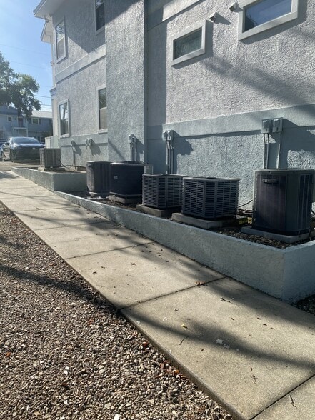 More Photos Of 1215 12th St, Palm Harbor Office For Lease
